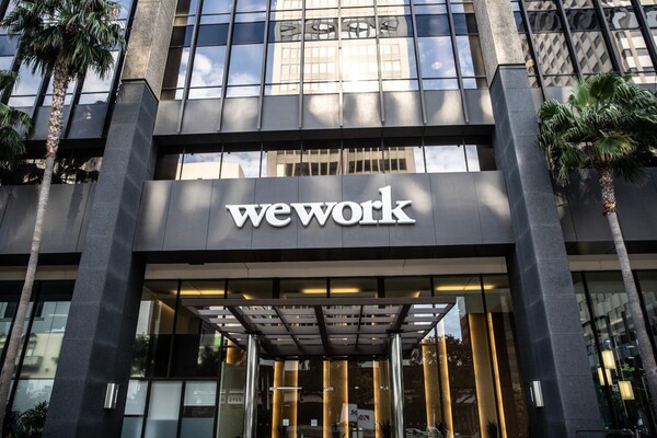 파산 우려로 위워크(WeWork) 주가 급락 (feat. 공유오피스의 몰락)