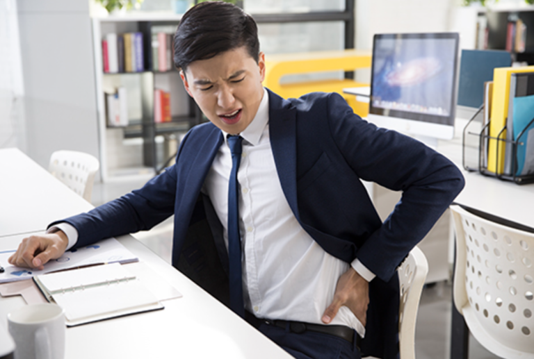 허리디스크 증상과 다리저림: 치료 방법 및 예방법 총정리