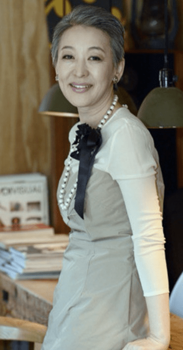 윤석화 별세, 뇌종양 투병 끝에 영면… 연극계의 별이 지다