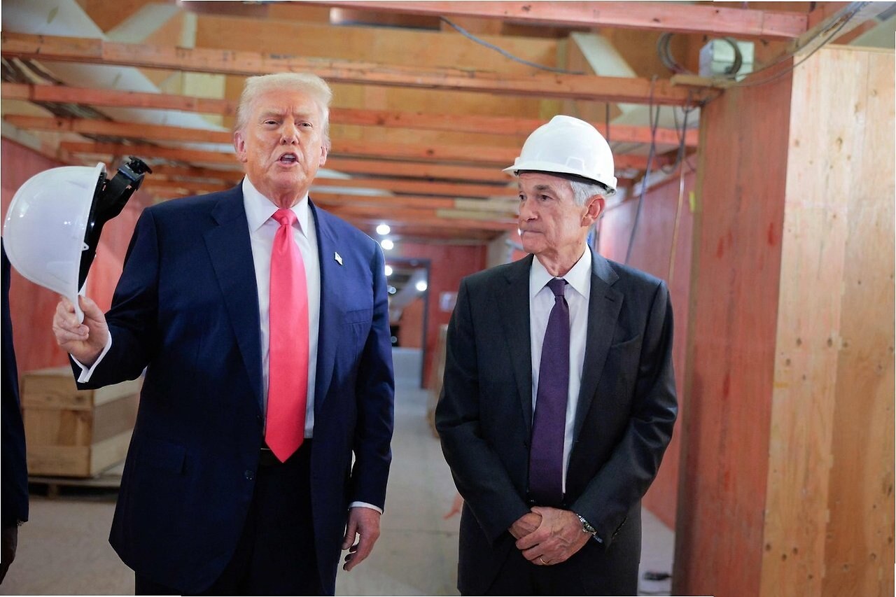 트럼프의 소환장, 파월 연준 의장 수사 의혹의 진실은? 트럼프의 소환장, 파월 연준 의장 수사 의혹의 진실은?