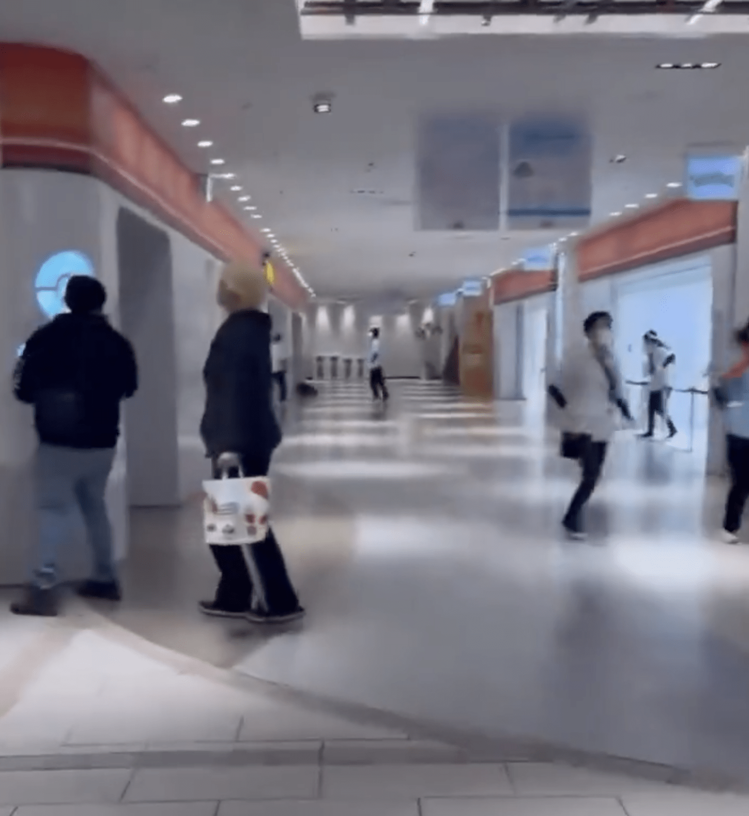 도쿄 포켓몬센터 사건 정리|이케부쿠로 메가도쿄 매장에서 벌어진 비극 4 도쿄 포켓몬센터 사건 정리|이케부쿠로 메가도쿄 매장에서 벌어진 비극