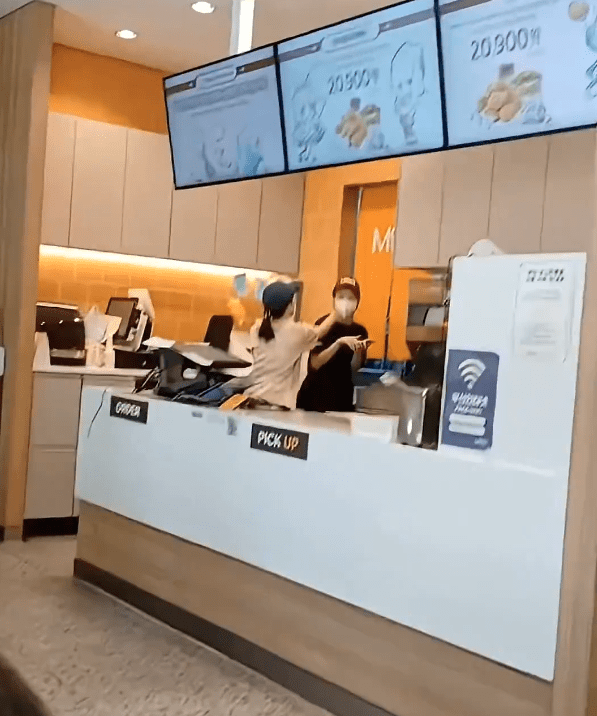 맘스터치 매장 고객 폭행 콜라 리필 갈등부터 폭행·기물파손 쟁점까지