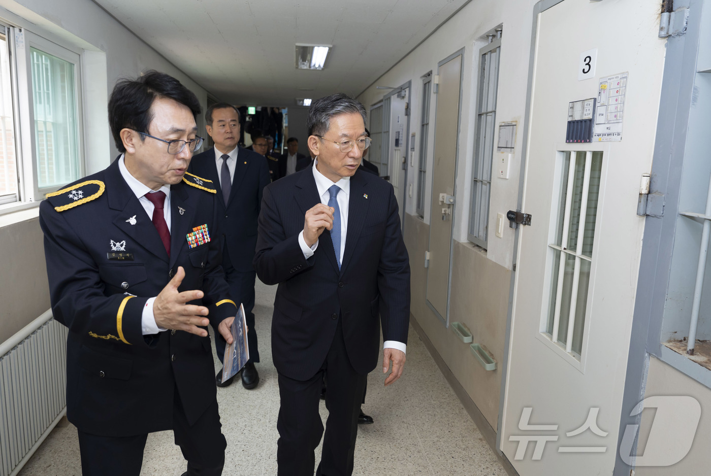 정성호 법무장관, 청주여자교도소 현장 진단