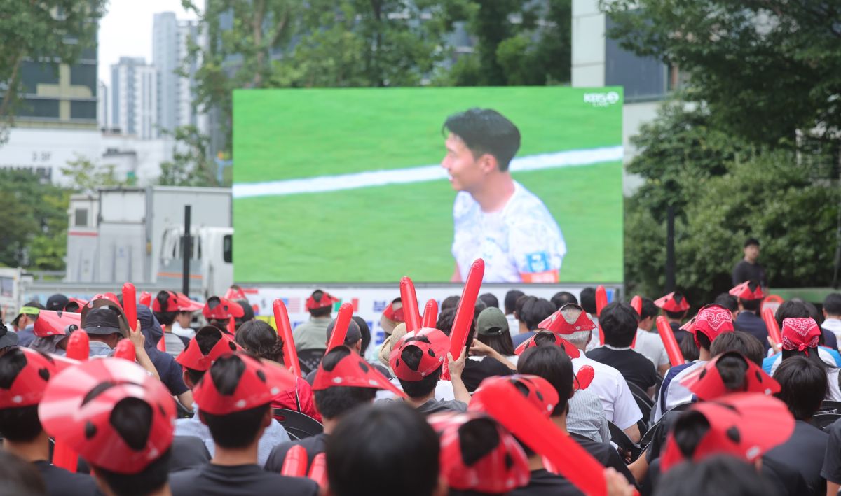 홍명보호 32강 TV로 못 본다? 사상 초유의 방송 참사 터지나→"JTBC 중계...
