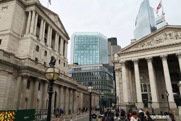 영란은행(Bank of England) 금리 인상이 주식에 미치는 영향 1 영란은행(Bank of England) 금리 인상이 주식에 미치는 영향