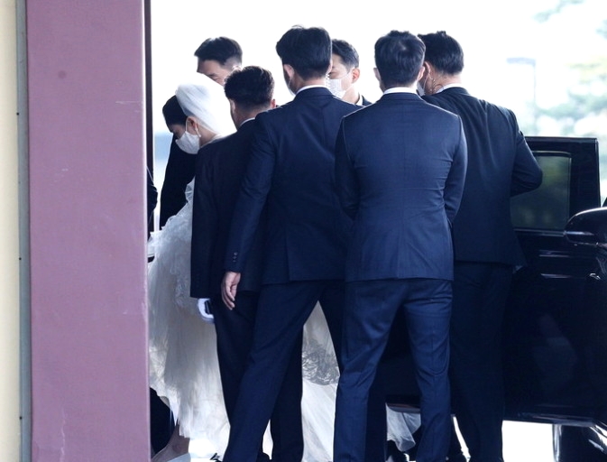 아모레퍼시픽 장녀 서민정, 보광창투 장남 홍정환과 8개월 만에 이혼 2 ywAAAAAAQABAAACAUwAOw==