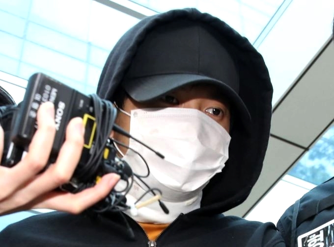 '세모녀 살해' 김태현 마스크 딜레마...얼굴 가려? 말어? 5 ywAAAAAAQABAAACAUwAOw==