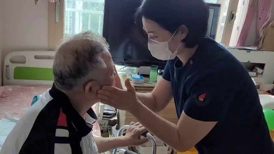 한국, 간호법안 재의요구하기로 제20회 국무회의 의결 4 집으로 찾아가는 간호, 의료와 돌봄을 이어주고 조정하는 간호