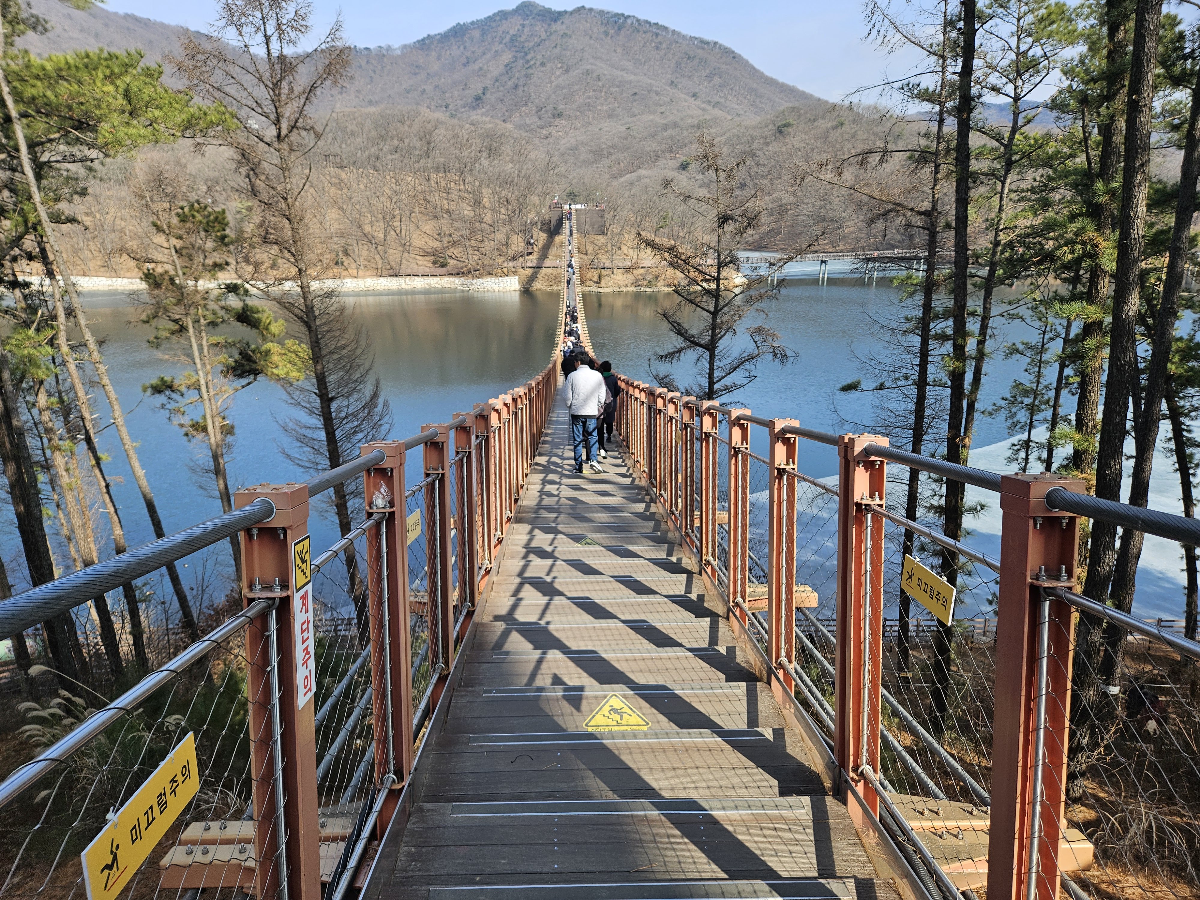 경기도 가볼만한곳 파주 마장호수 출렁다리 후기 (ft. 주차장팁) 10 ywAAAAAAQABAAACAUwAOw==